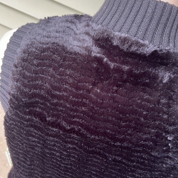 New Erin London extremely soft black lined vest - Picture 6 of 14